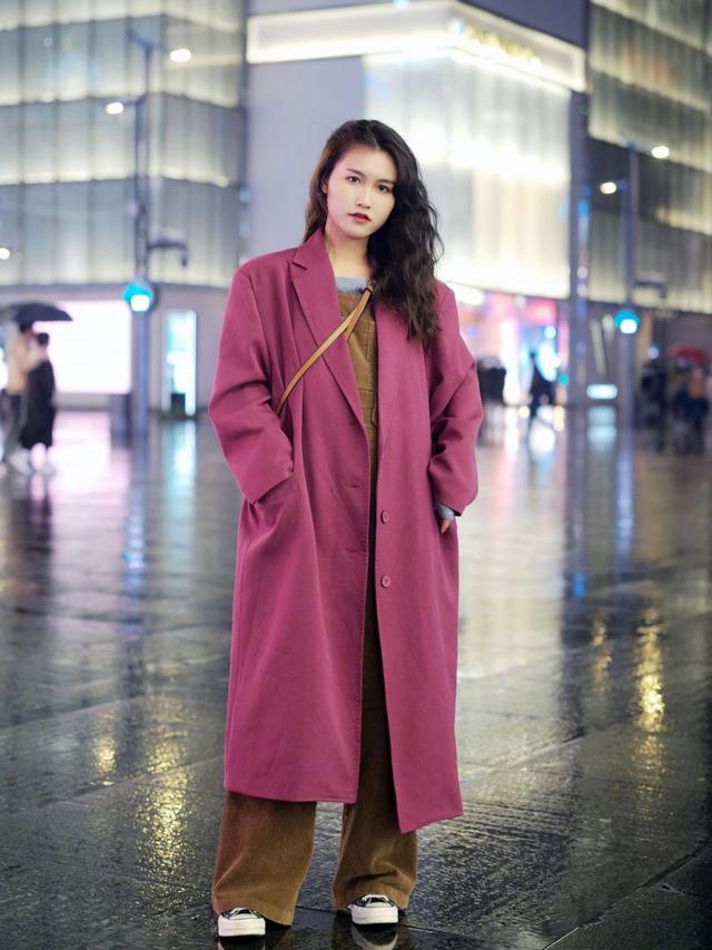 穿来穿去还是板鞋舒服,穿来穿去还是黑裤子最百搭