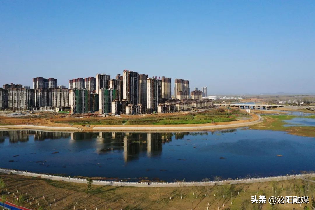 月儿湾跳舞音乐,月儿湾公园跳舞