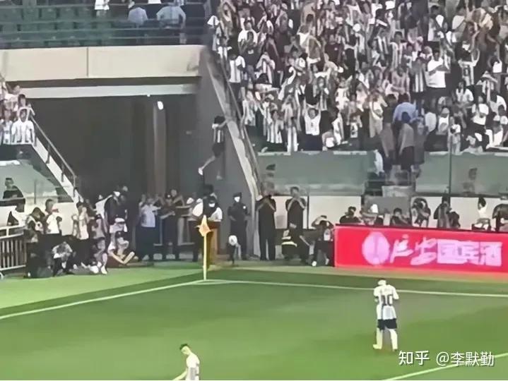 羽毛球鞋有啥功效,羽毛球鞋功能有哪些