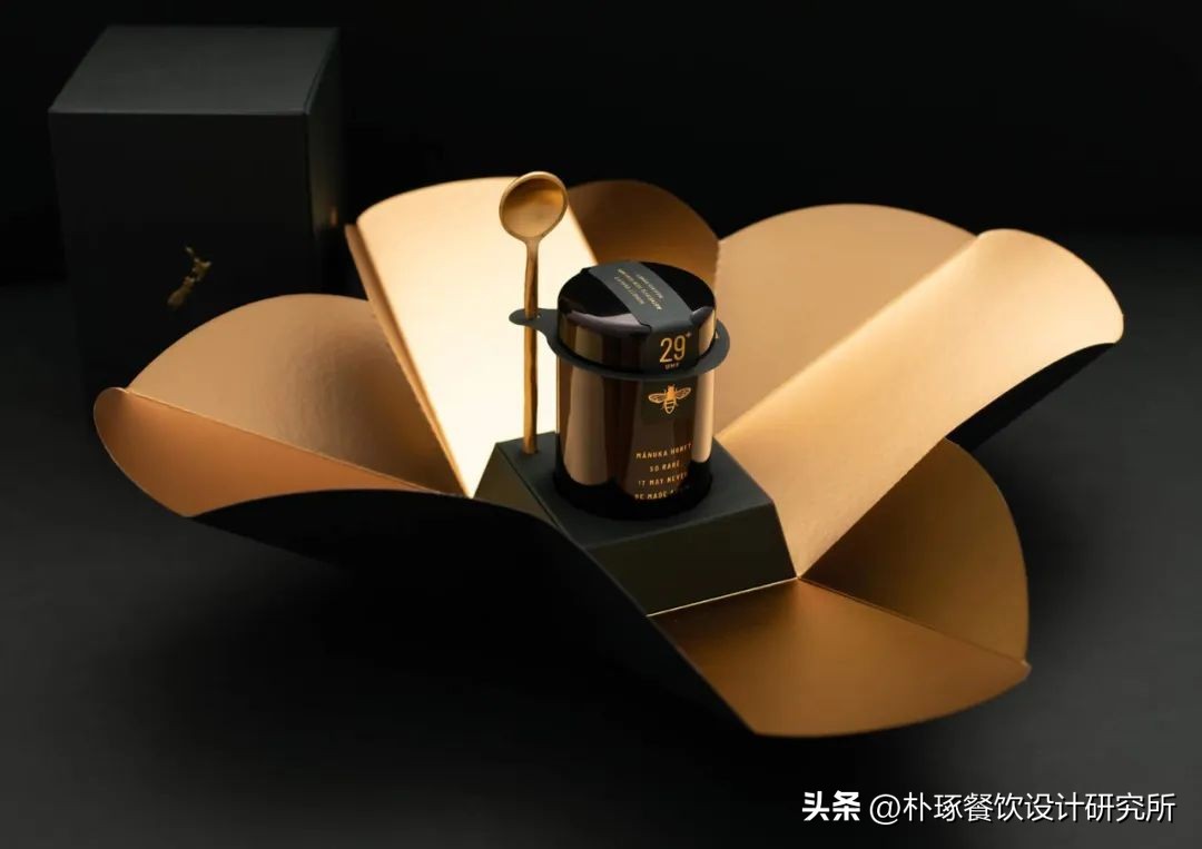 黑金的奢华感—BeeNZ29蜂蜜奢侈礼盒包装