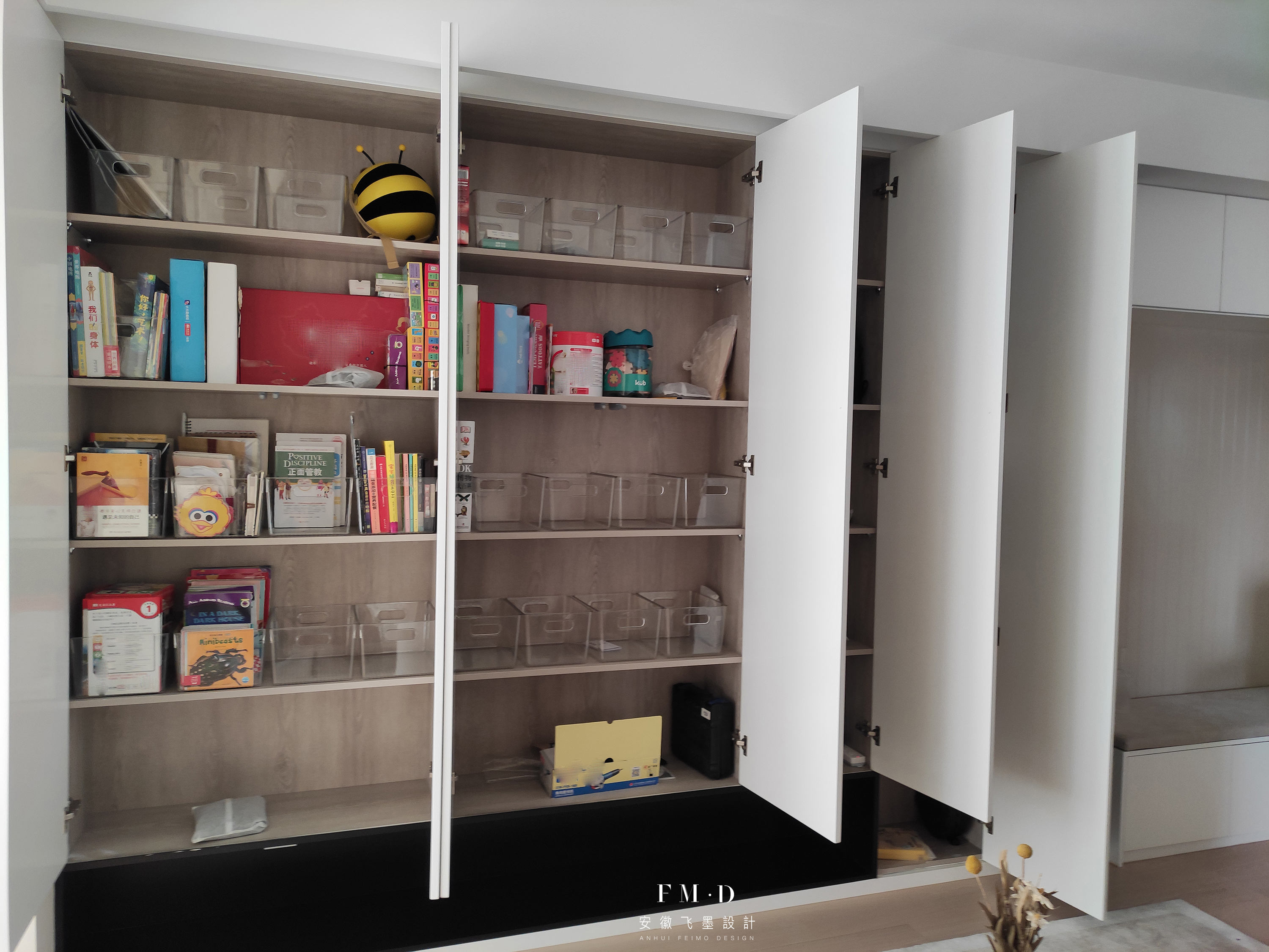 满墙电视柜特别实用,满墙电视柜鸡肋吗