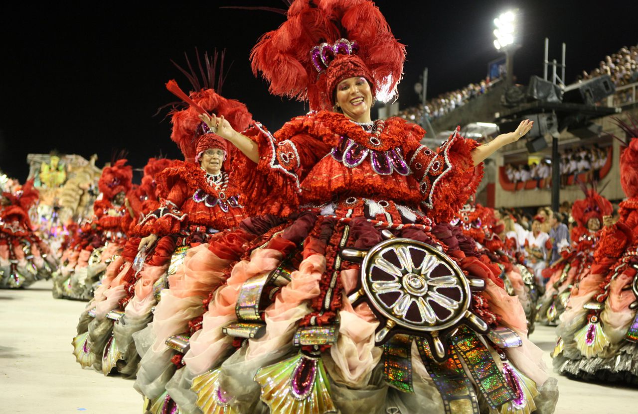 巴西狂欢节盛况,巴西狂欢节有多疯狂