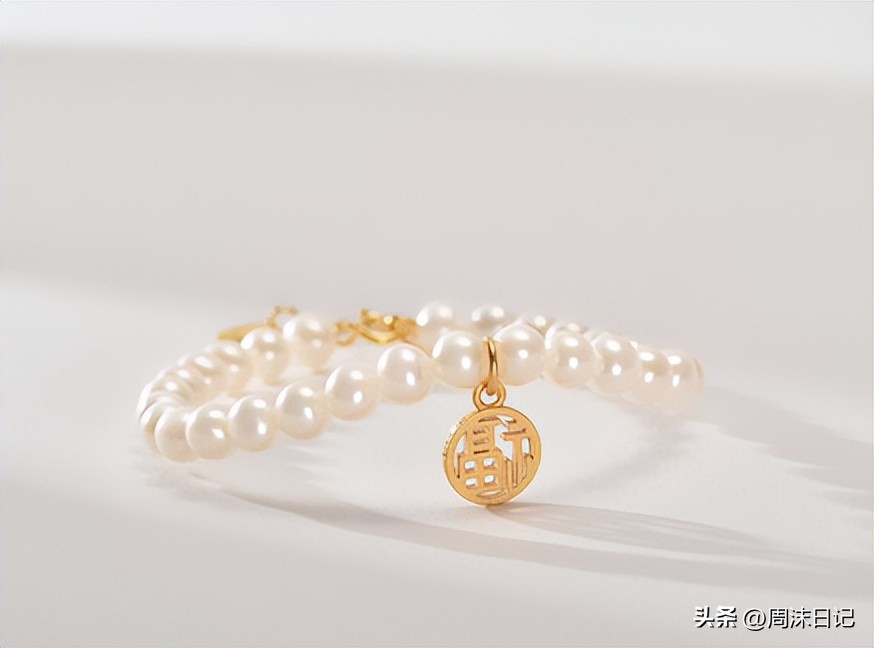 一生一条珍珠项链年轻时髦,女人一生必须要有条珍珠项链