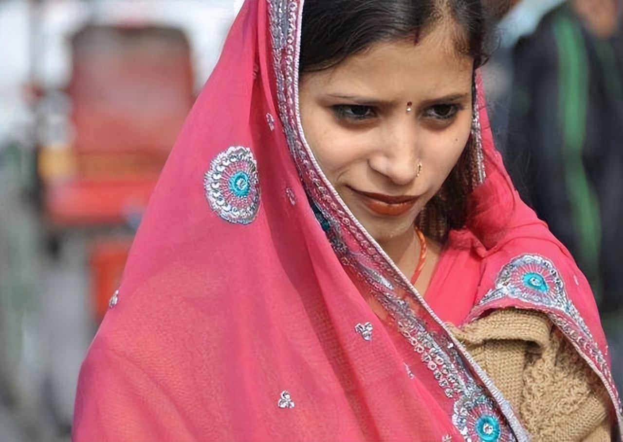 印度女孩嫁给安徽小伙，婚后8年没回国，后带着亲妹妹也嫁到中国