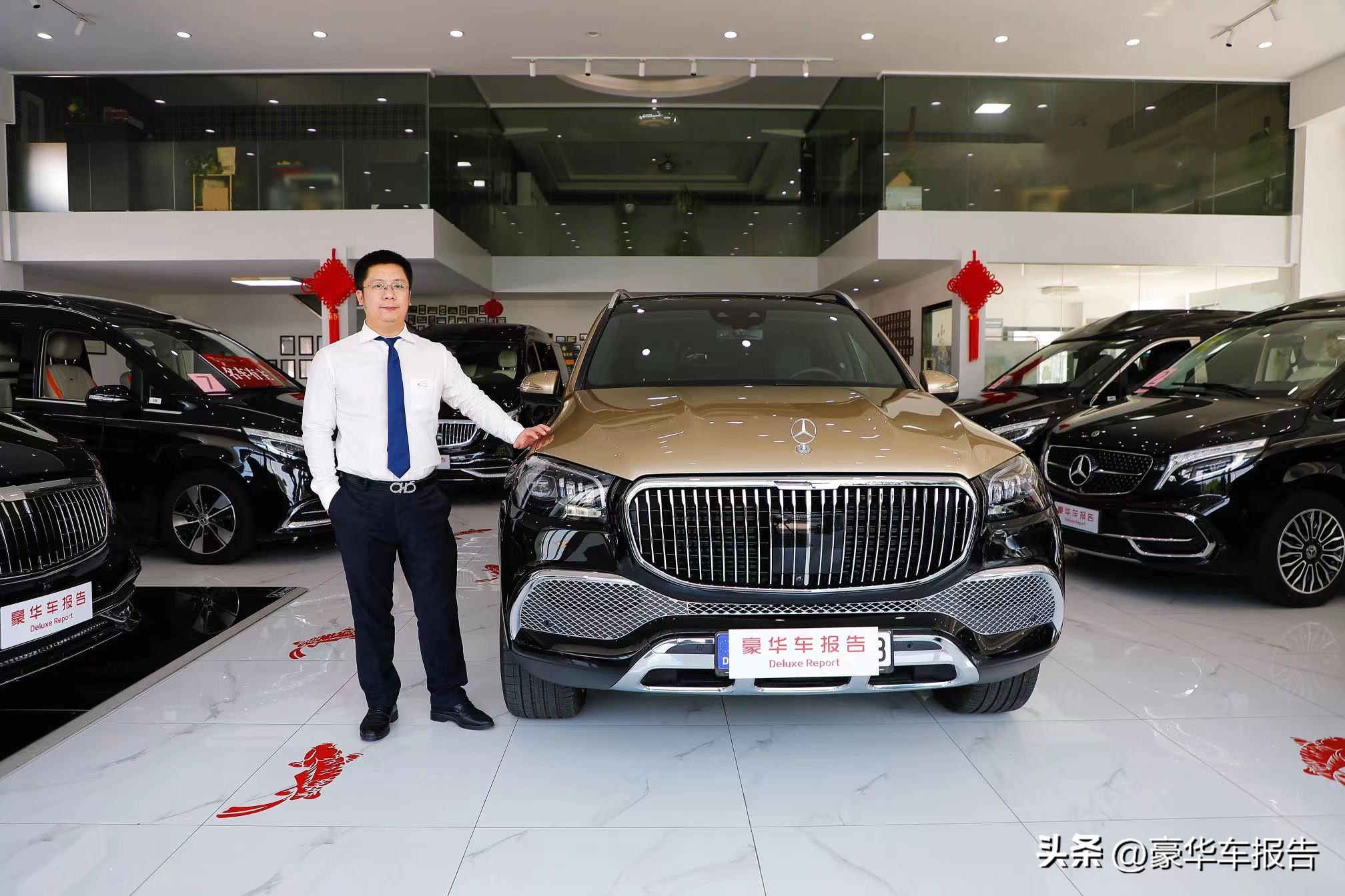 奔驰gls600迈巴赫2022款4座版,奔驰gls400跟迈巴赫的gls600不同
