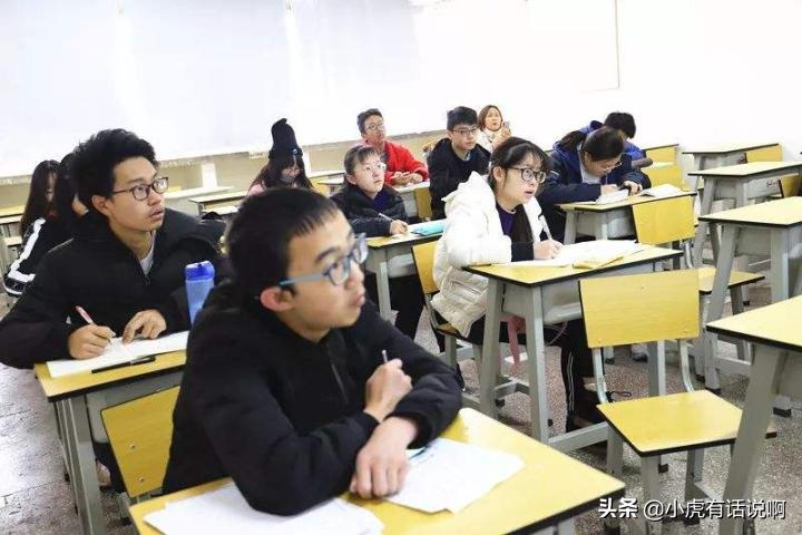 学俄语还用学英语吗,俄语课本初中真的要学吗宁夏