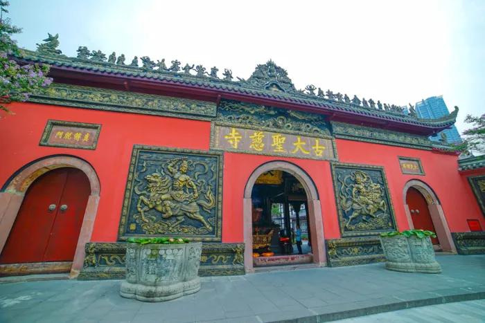 成都到青岛自驾游住宿攻略,成都旅游住宿攻略及费用