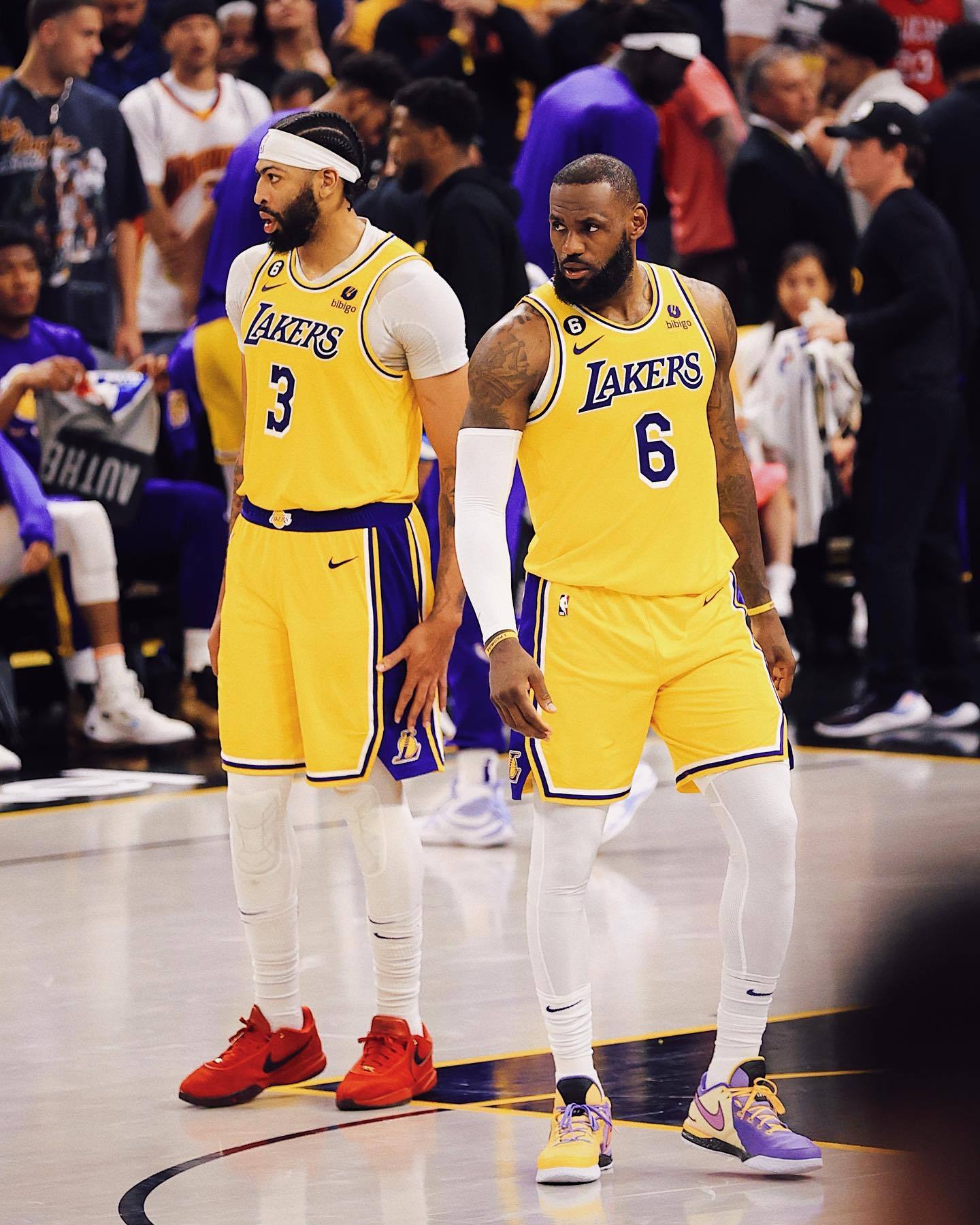 从持球大核变为3D球员!湖人逆袭该谢詹皇,连追梦都惊讶他的改变