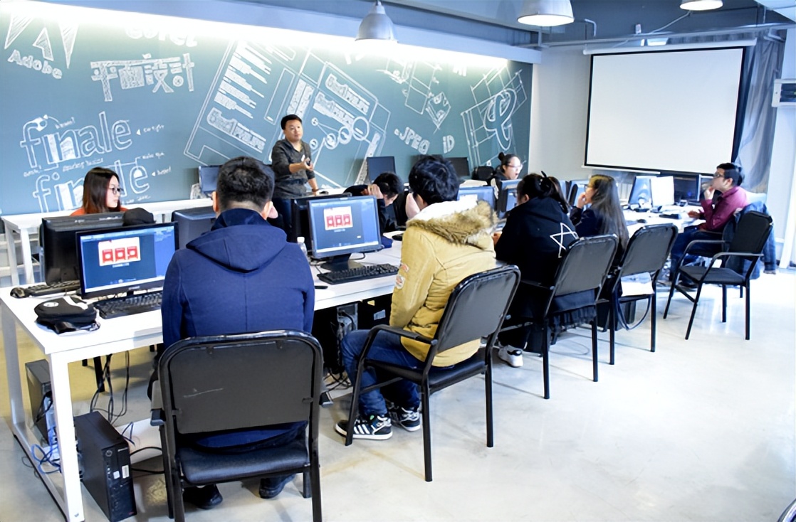 工作前景排名最吃香的十大行业,未来五年即将消失的几大岗位行业