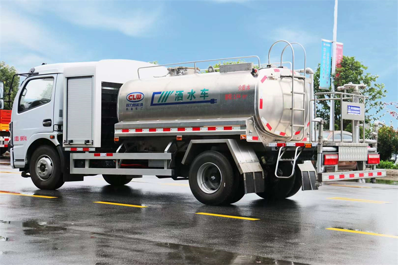 5方电动洒水车直销,纯电洒水车价格