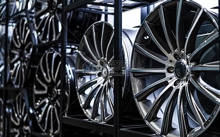 为什么懂车的都换17寸轮毂,汽车16寸轮毂换成17寸轮毂合法吗