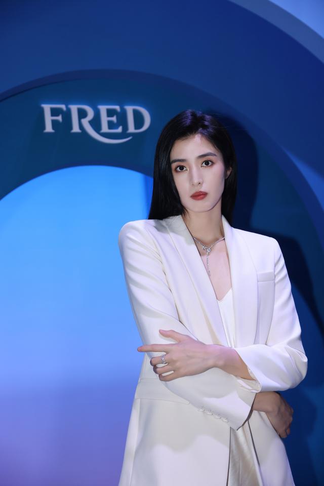 赵丽娜个人资料足球,赵丽娜个人资料