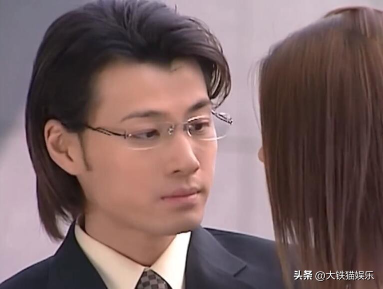 高开低走的6位男星，出道就演男一，王炸后一路下滑，贵圈太现实