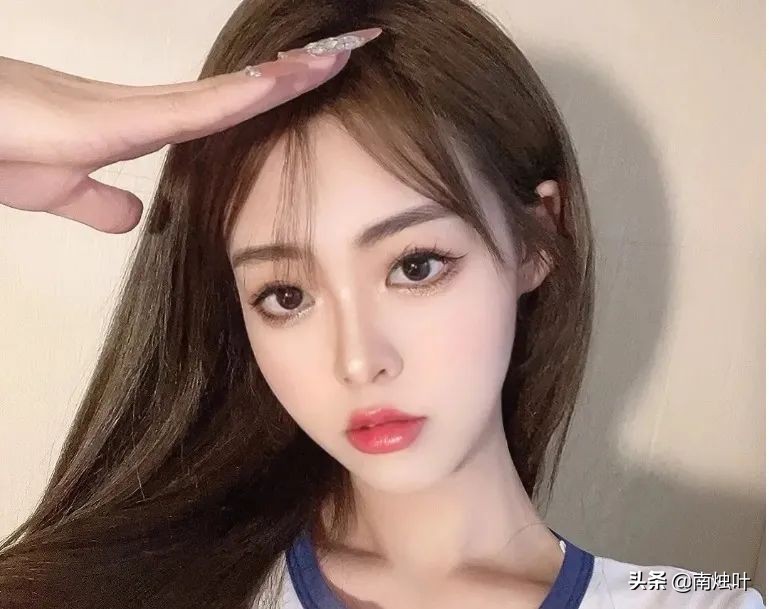 显白不漂掉色好看的发色,显白不明显掉色好看的发色