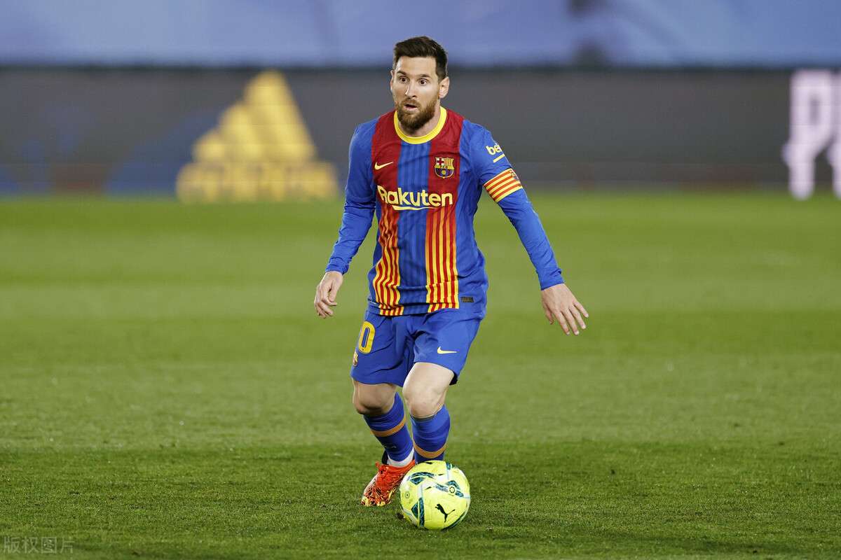 西班牙国王杯巴萨对阿拉维斯,欧冠巴萨对利物浦登贝莱错失机会