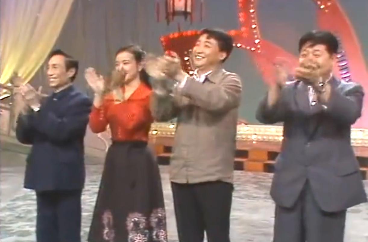 春晚现场吃鸡,39年前春晚