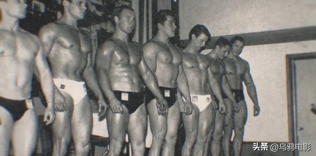 男神是真脱啊！大尺度秀身材，网飞新片一上线，全网炸了！