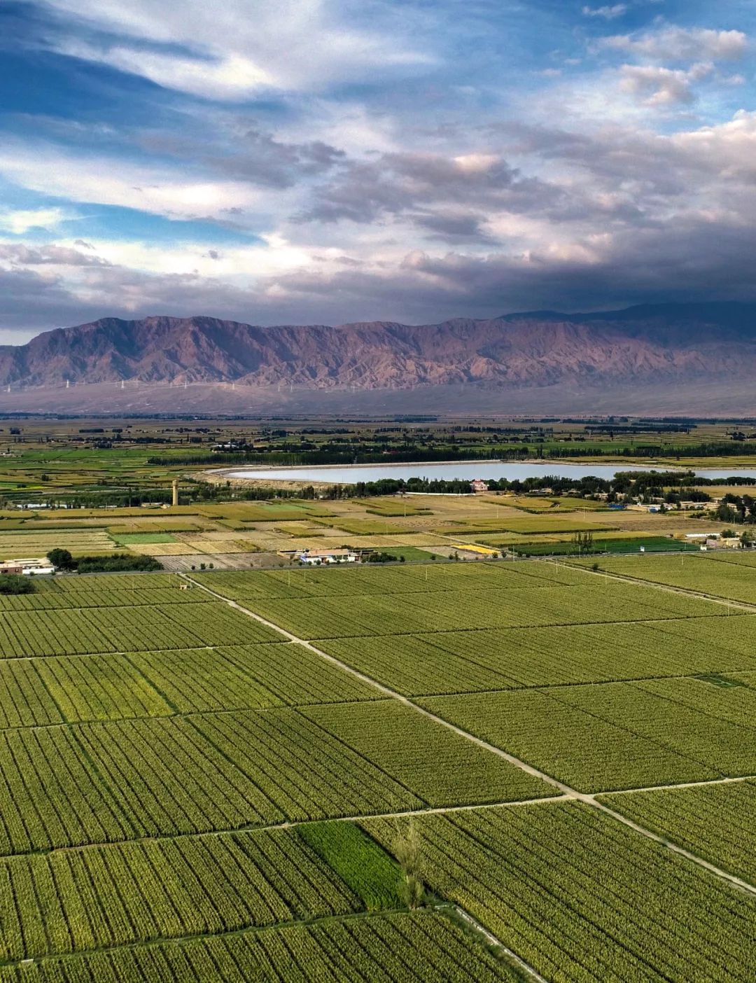 甘肃张掖有多少极致风光,甘肃张掖城市风光