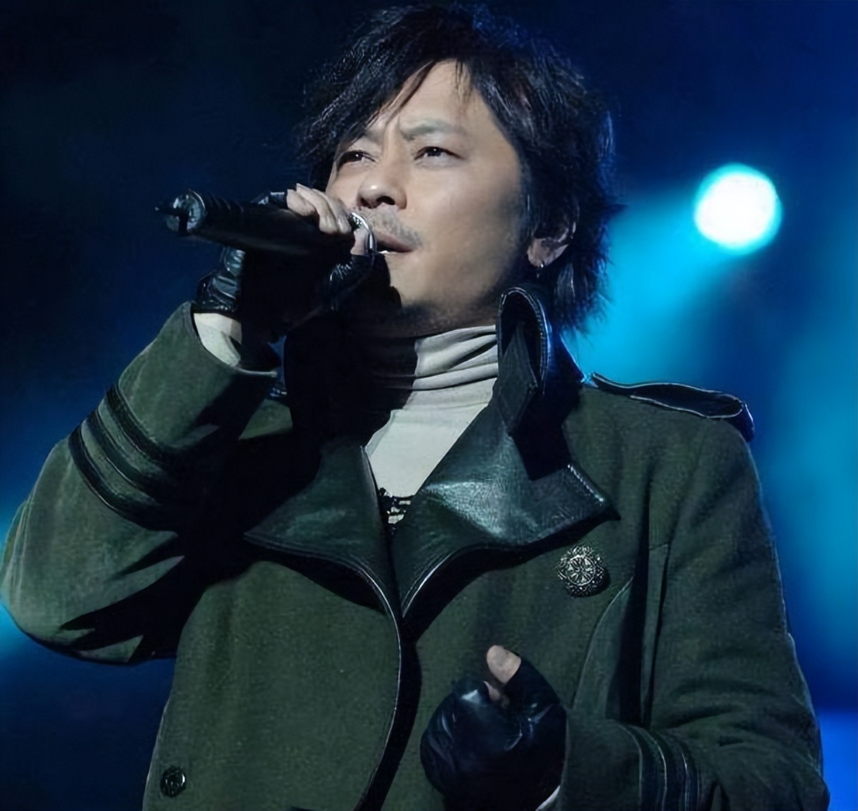 五位留长发的男明星最后一位最帅,七位又酷又帅的男明星