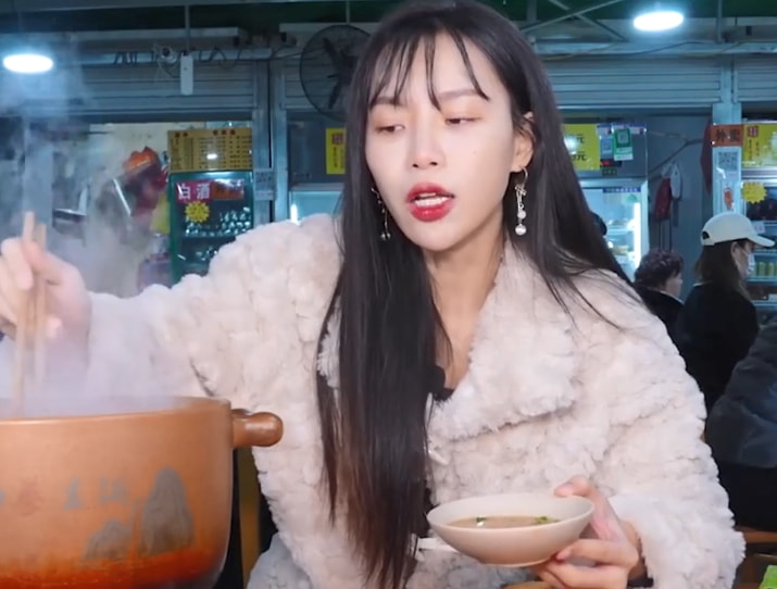 网红吃播小贝“翻车”？90分钟吃不完一碗米线，卖的货不好吃