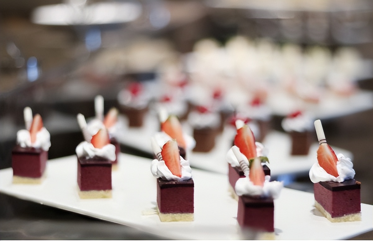 杭州临安湍口温泉星泉谷度假村,临安湍口众安氡温泉度假酒店套餐