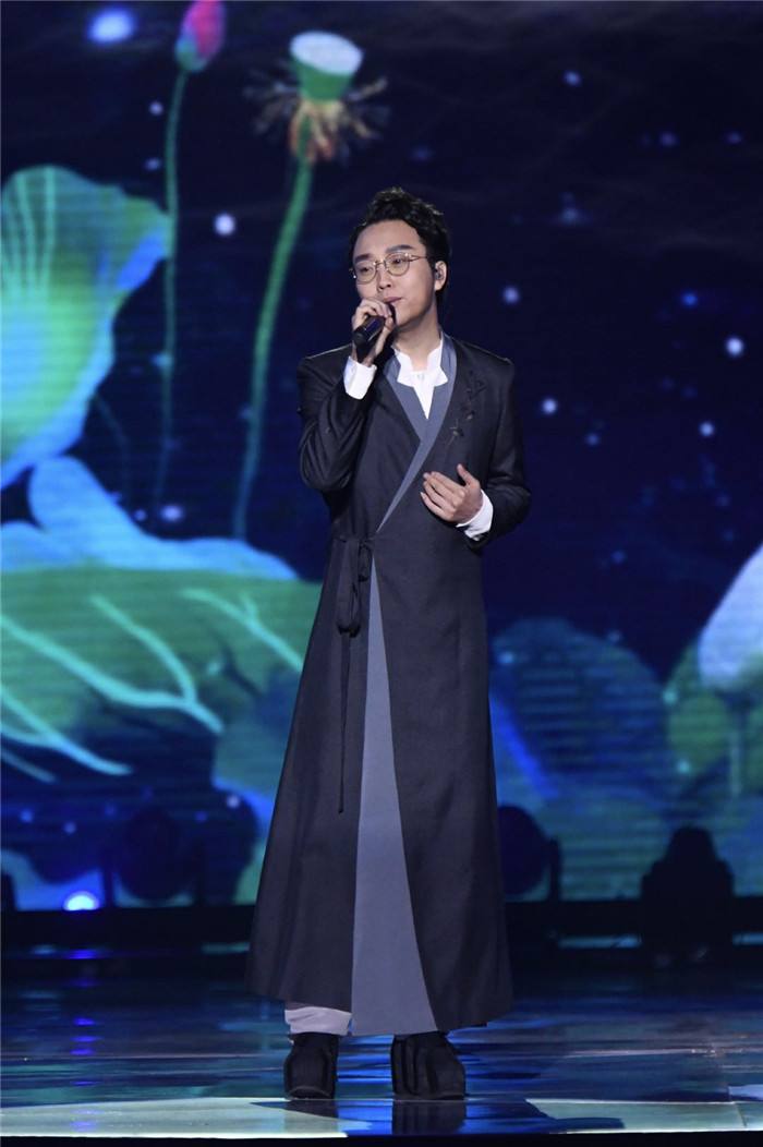 李玉刚经历过哪些事,李玉刚经历了什么