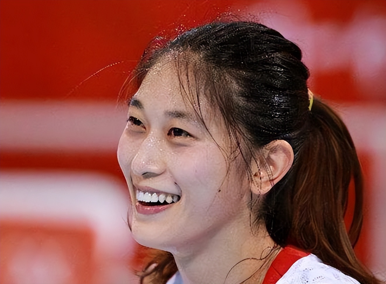 女篮颜值天花板李梦,女篮王思雨成长之路