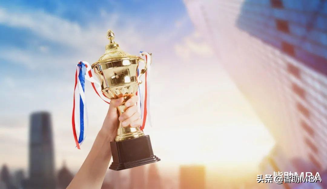 能让人一眼记住的ppt自我介绍,英语老师课堂上的自我介绍ppt