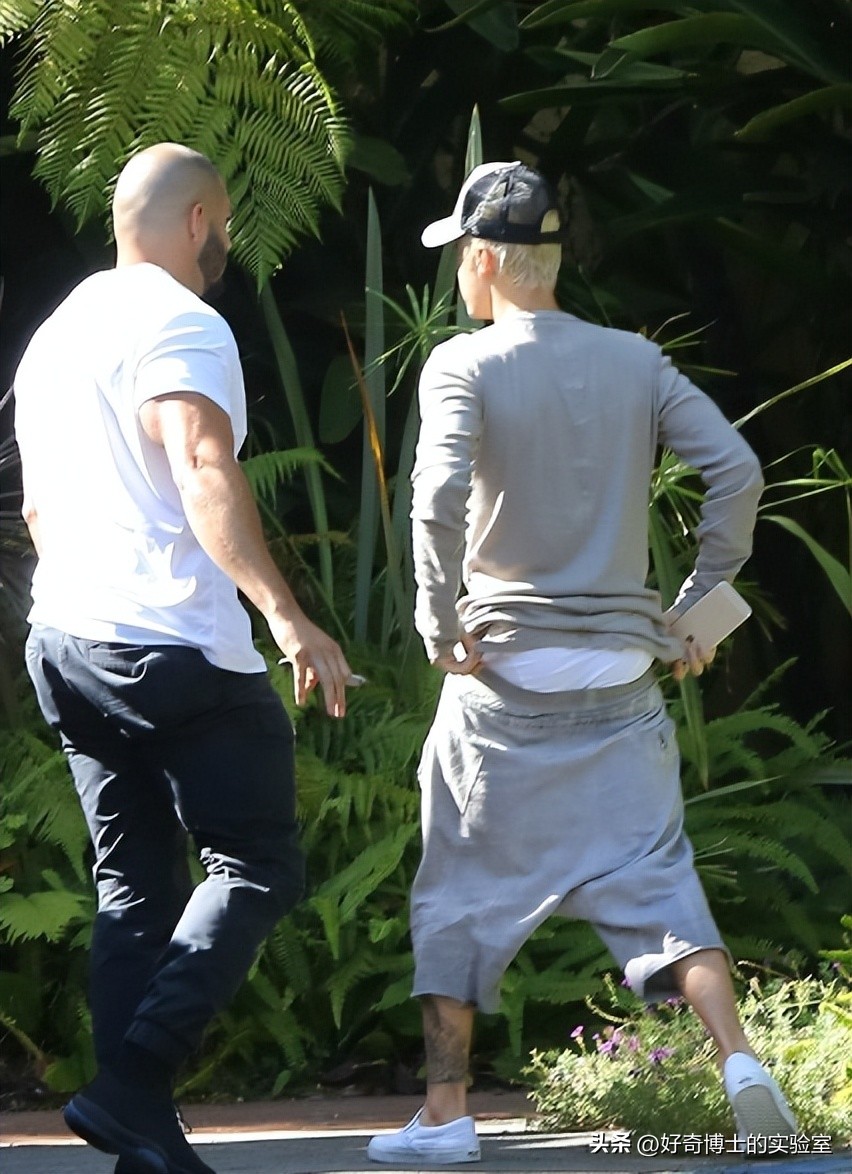 女生穿低腰裤应该注意什么,为什么穿低腰裤不会有小肚子