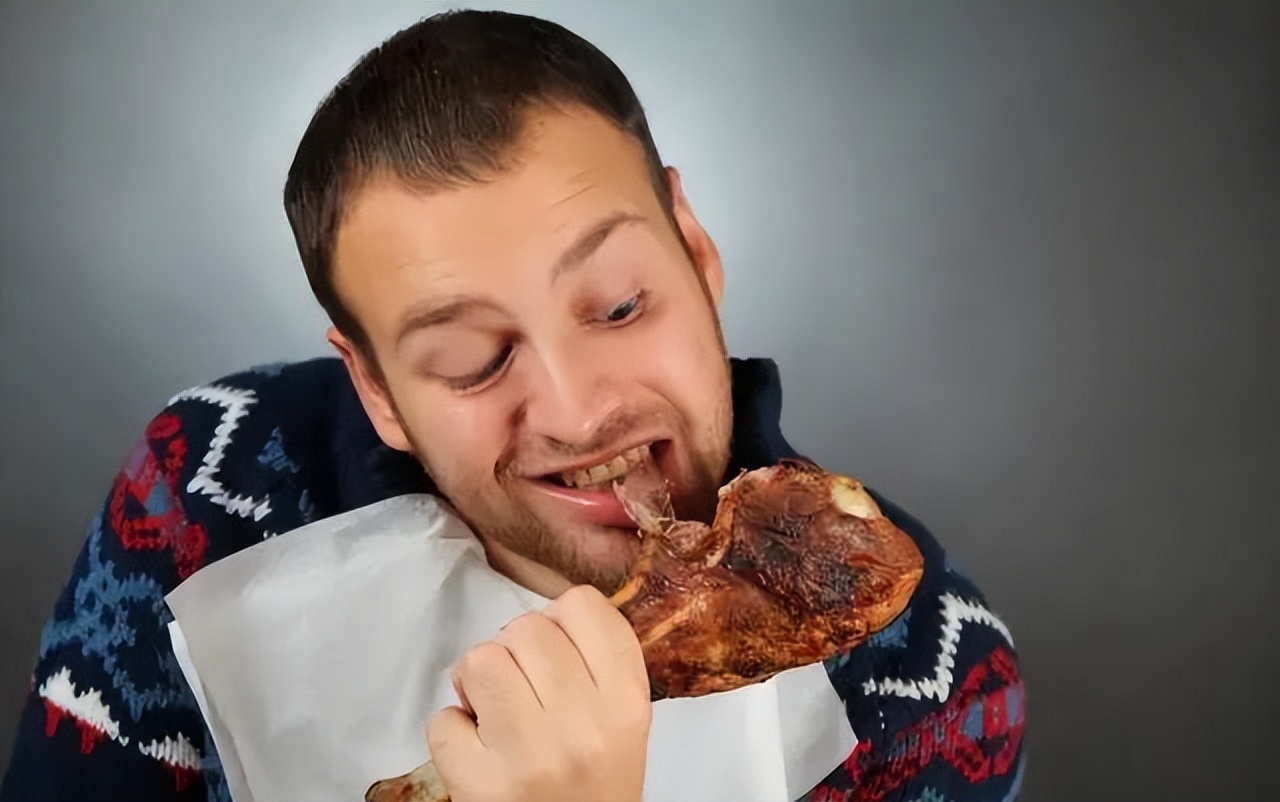 一饿就心慌手抖是什么原因引起的,一饿就心慌手抖是什么原因