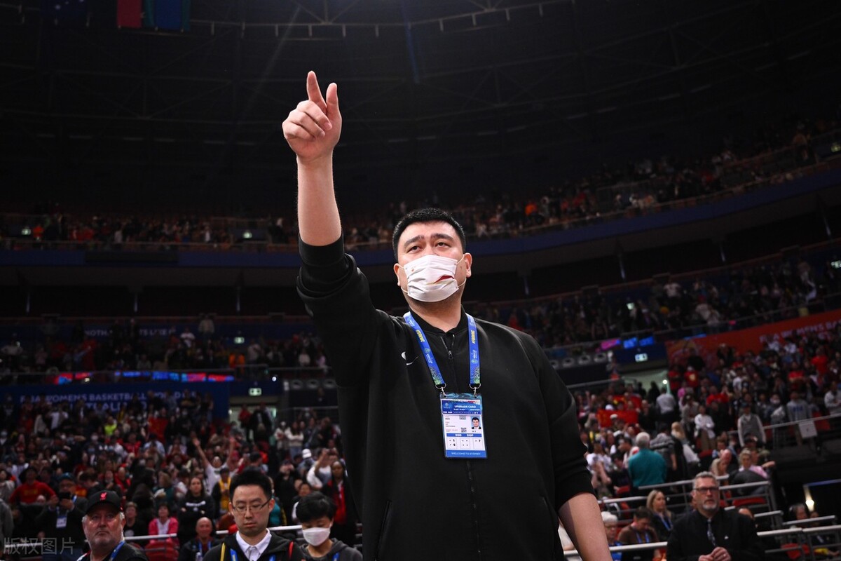 姚明能不能把中国篮球带向辉煌,如果姚明不受伤他能称霸篮坛