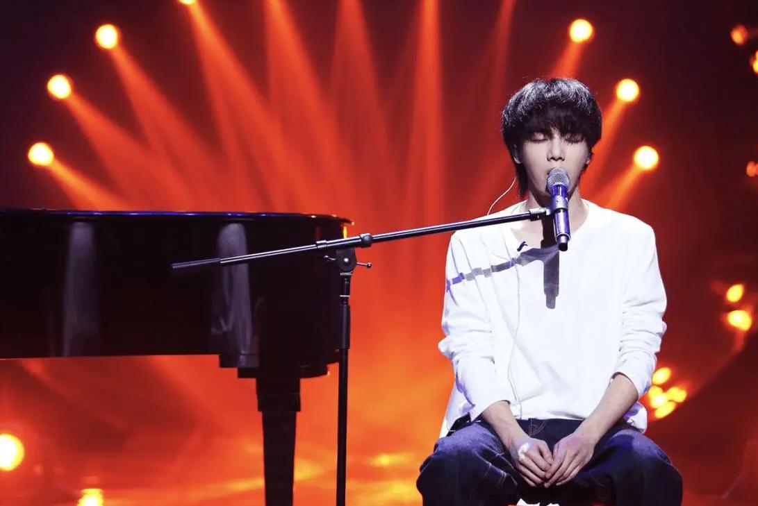 华晨宇和李宇春是什么关系,华晨宇和李宇春一起录的综艺