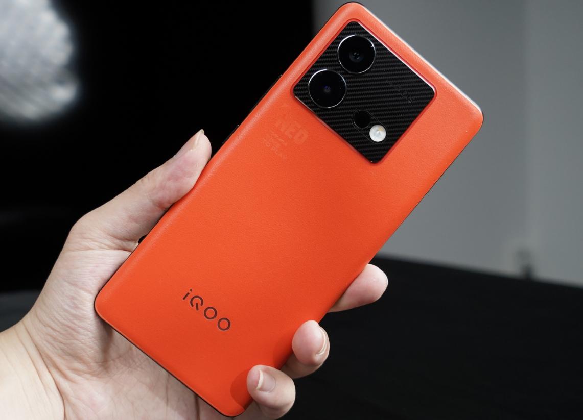 年底换部新手机这4款是好选择,这四款手机或许一用就是好几年