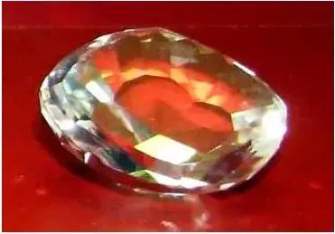 英女王伊丽莎白去世，皇冠名钻“光明之山”再次被推上风口浪尖