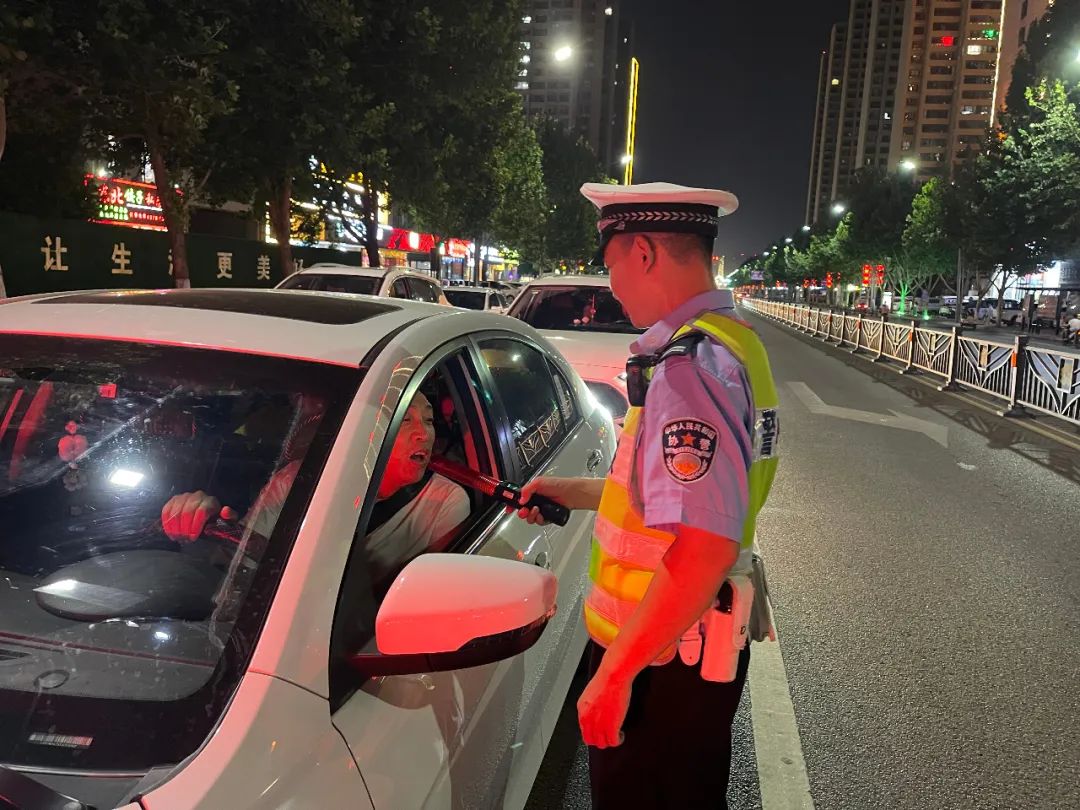 夏季治安打击整治“百日行动”丨尽锐出战！河南洛阳公安全力开展夏夜治安巡查宣防第二次集中统一行动