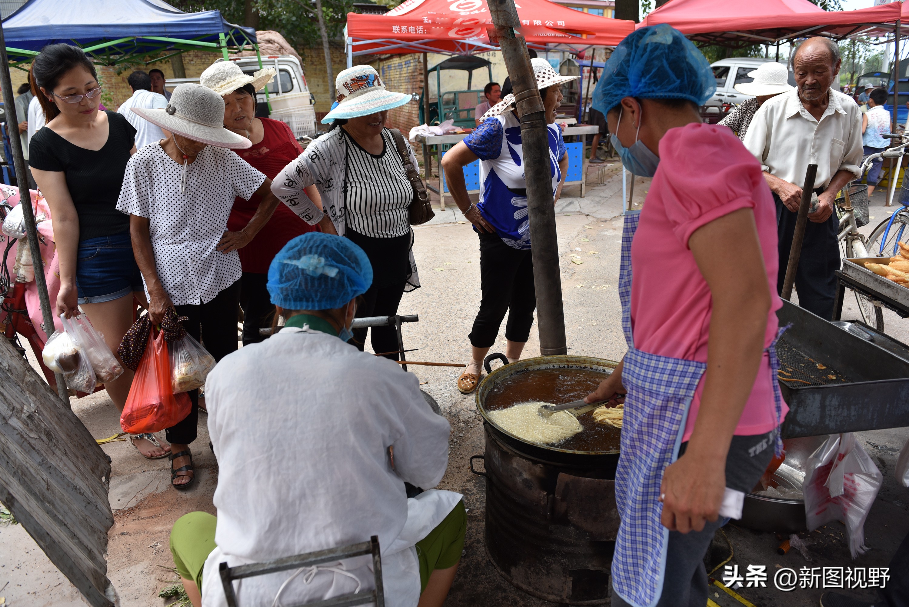 夫妻炸油条馓子，凭一把铁锤破译财富密码，打拼14年实现财务自由
