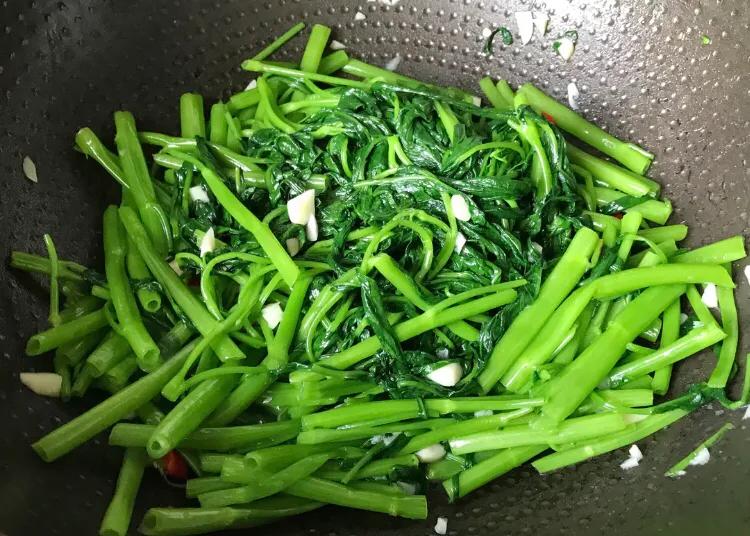 4种绿叶菜是补钙第一名,这5种绿叶菜比牛奶含钙量还高