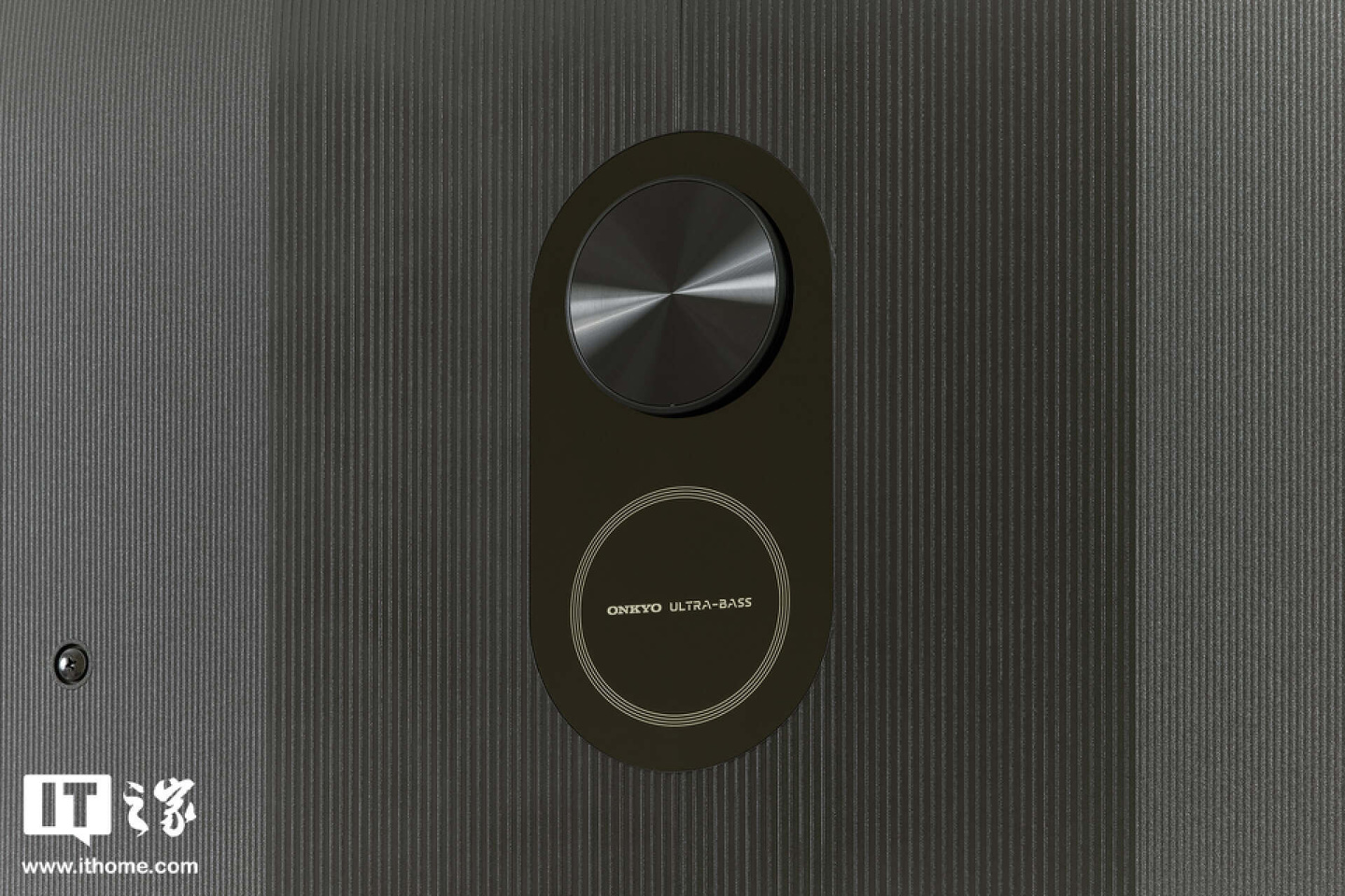 TCLQ10H深度体验让MiniLED电视疯狂卷起来