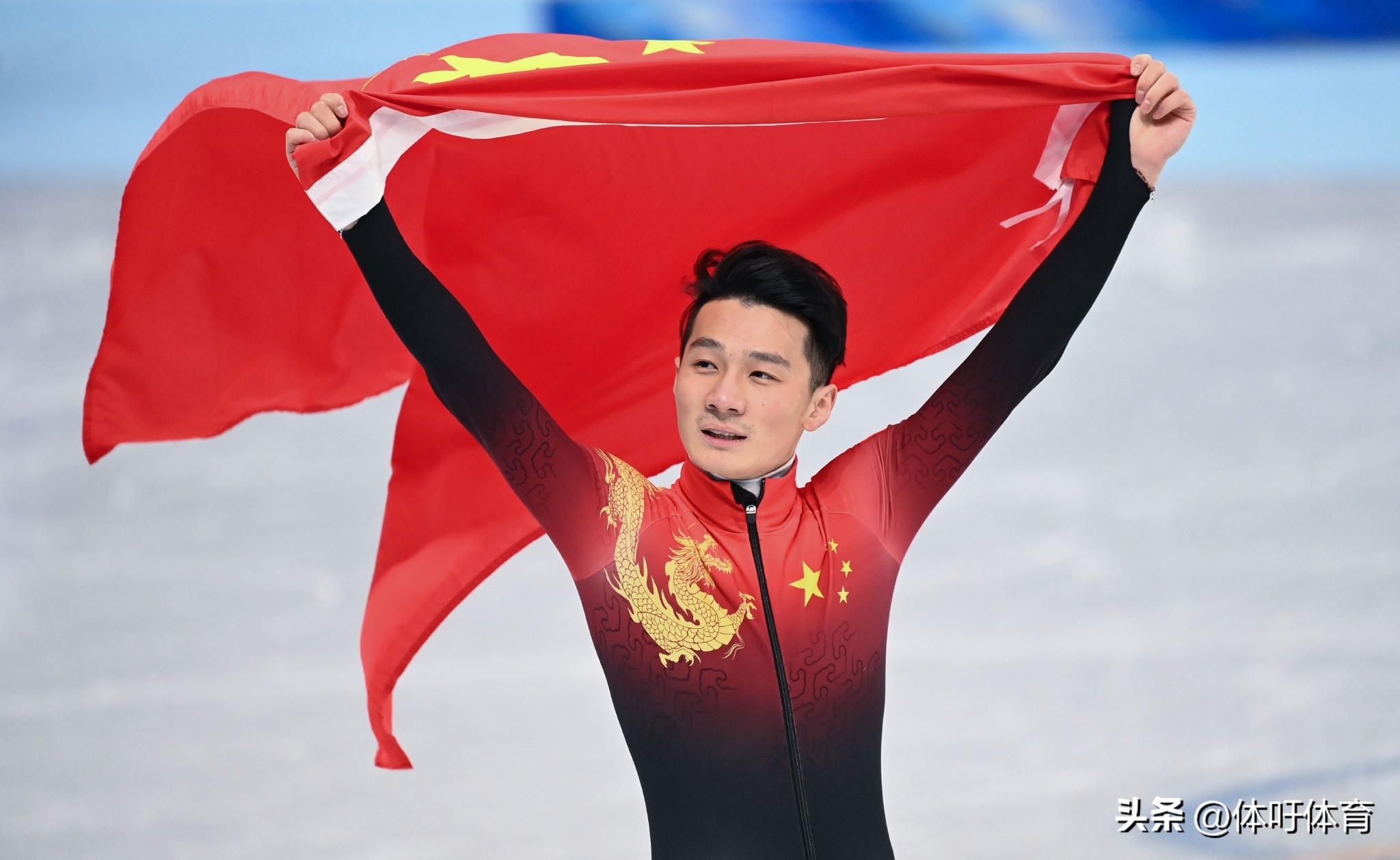 武大靖林孝俊领衔短道速滑队备战,武大靖范可新比赛