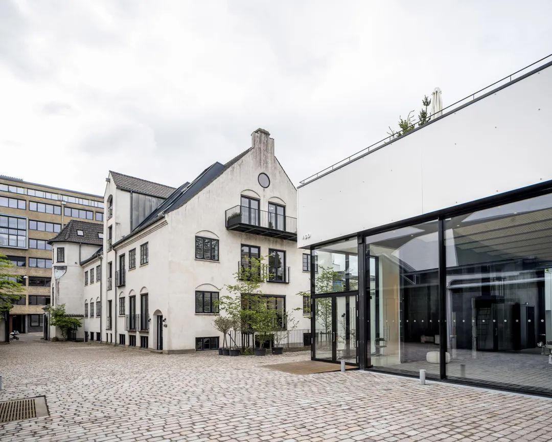 设计工作室车库改造,车库设计成图书馆