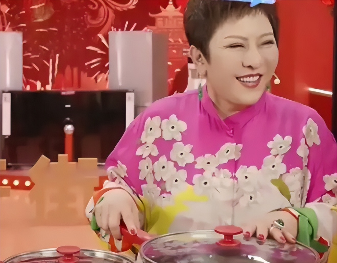 “富人赚乞丐的钱”，这5位明星生动地诠释：穷人越穷，富人越富