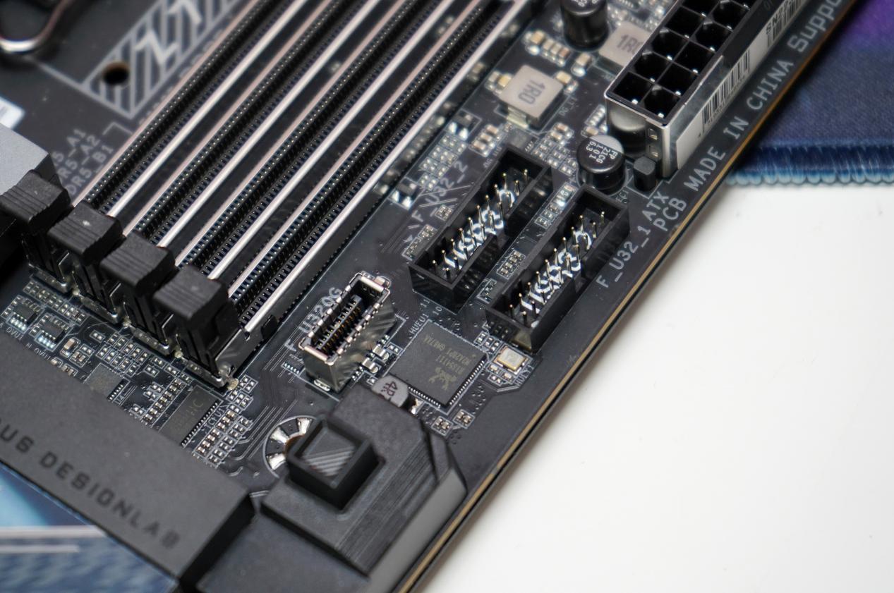 技嘉z790超级雕主板有几种规格,技嘉z790m小雕主板详解