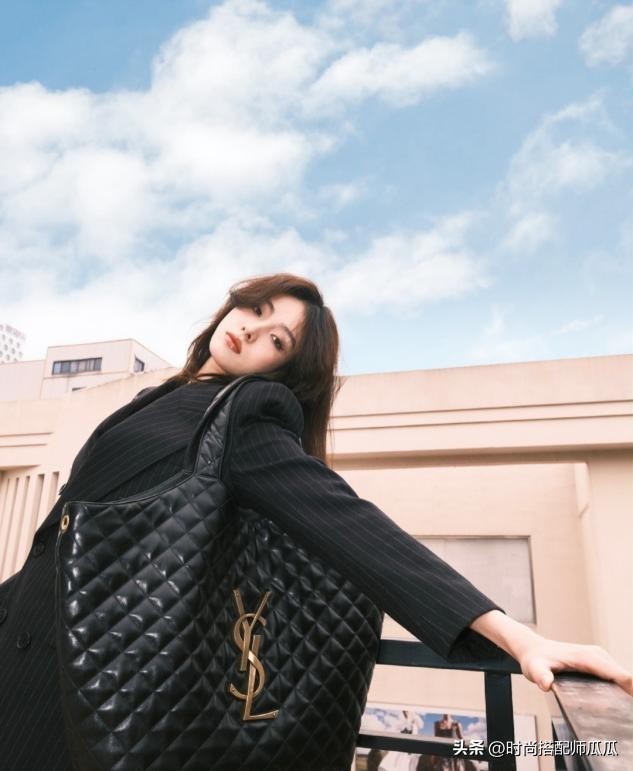 脸圆黑长直怎么烫发尾好看,慵懒烫发2022年最适合女神的烫发