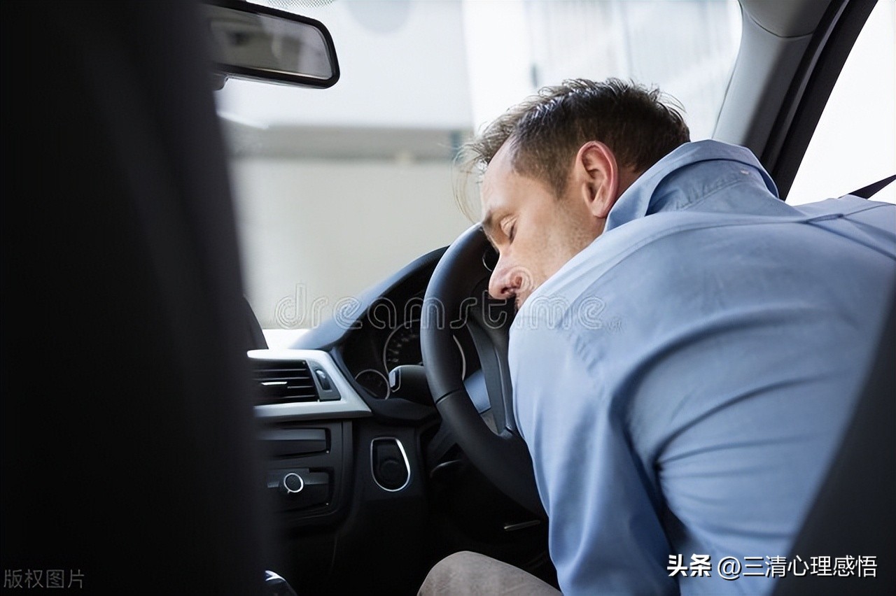 酒瘾为什么会忍不住复喝,喝酒后骂人打人怎么处理