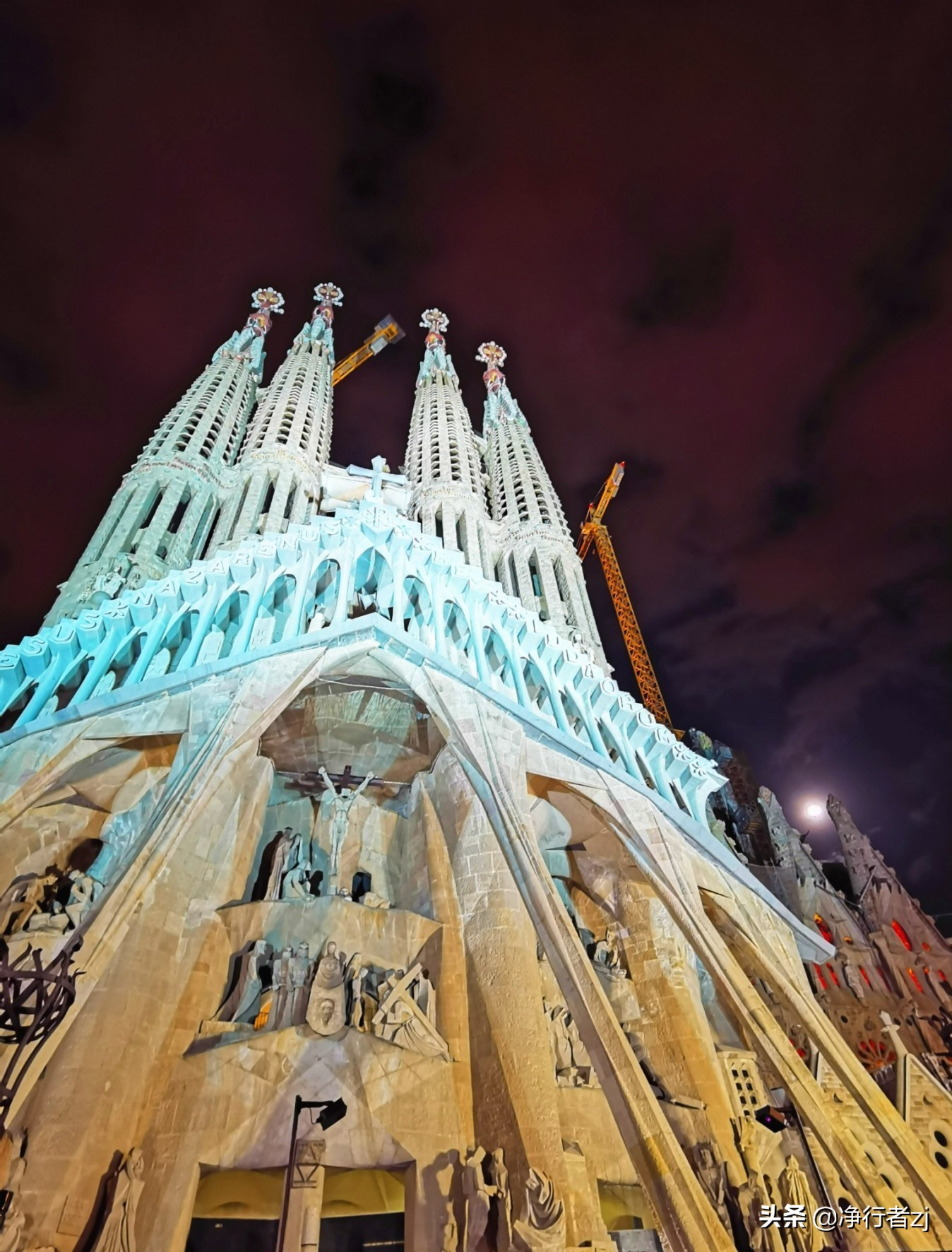 冬日暖阳拔“牙”记（三十二）巴塞罗那：高迪打造的绝世神作