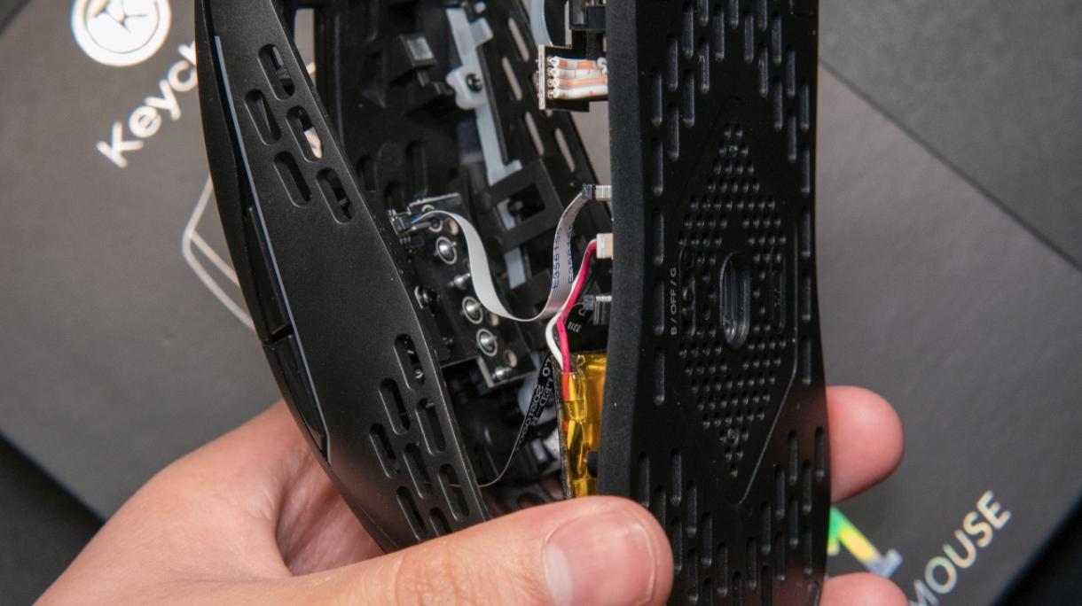 外壳全是洞,卷王价位难得一见的大手洞洞鼠——KeychronM1