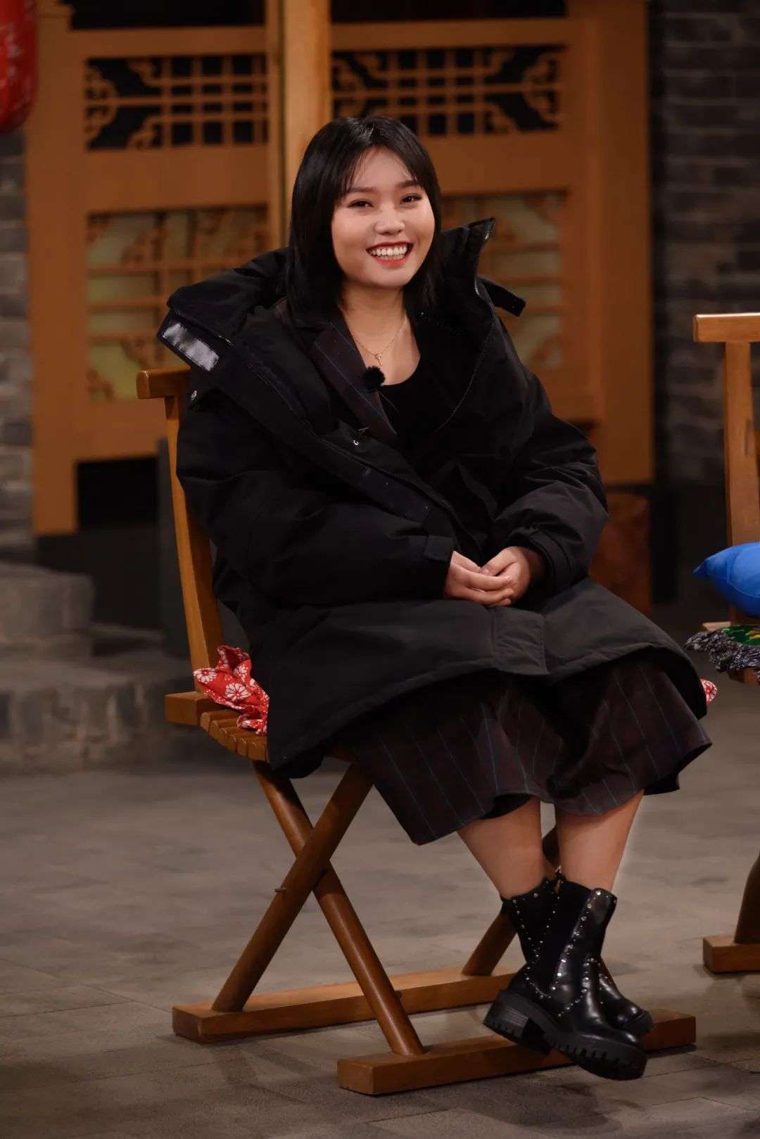 适合脸大女生的休闲风发型,头大脸小的女生适合什么发型