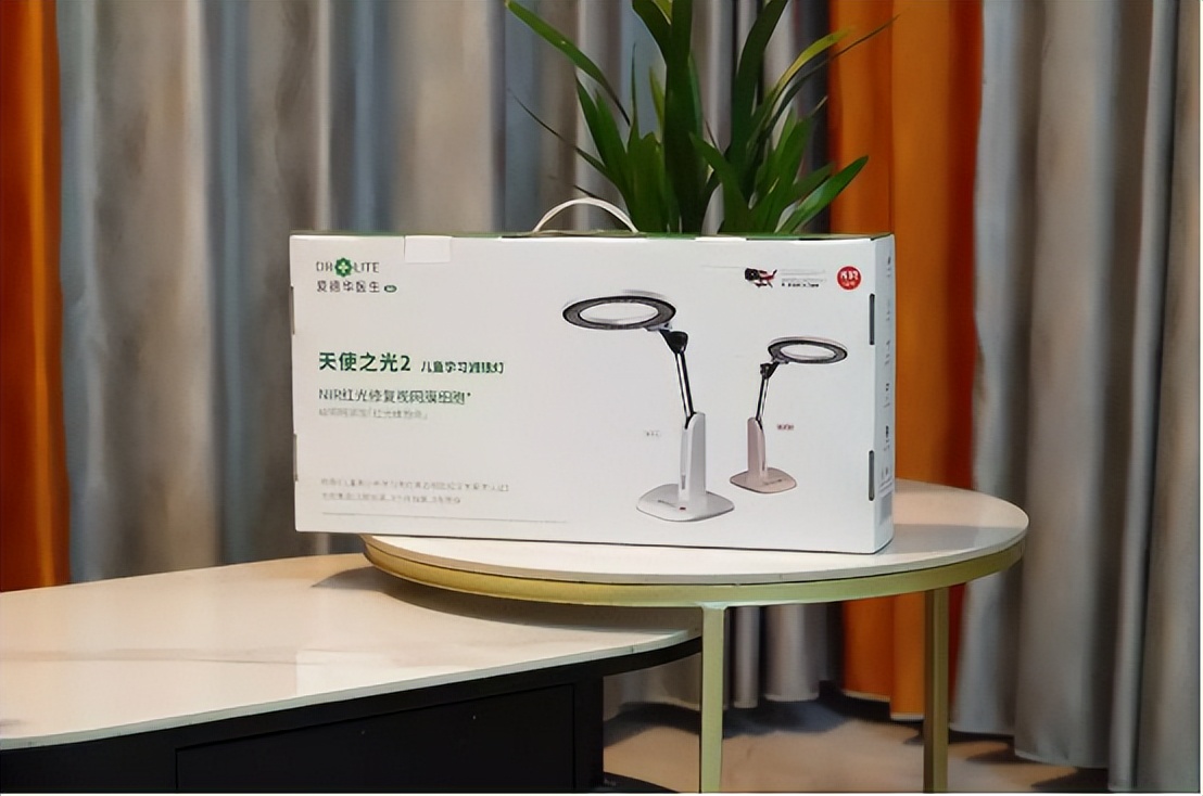 爱德华医生润眼灯评测,医生泪眼灯评测