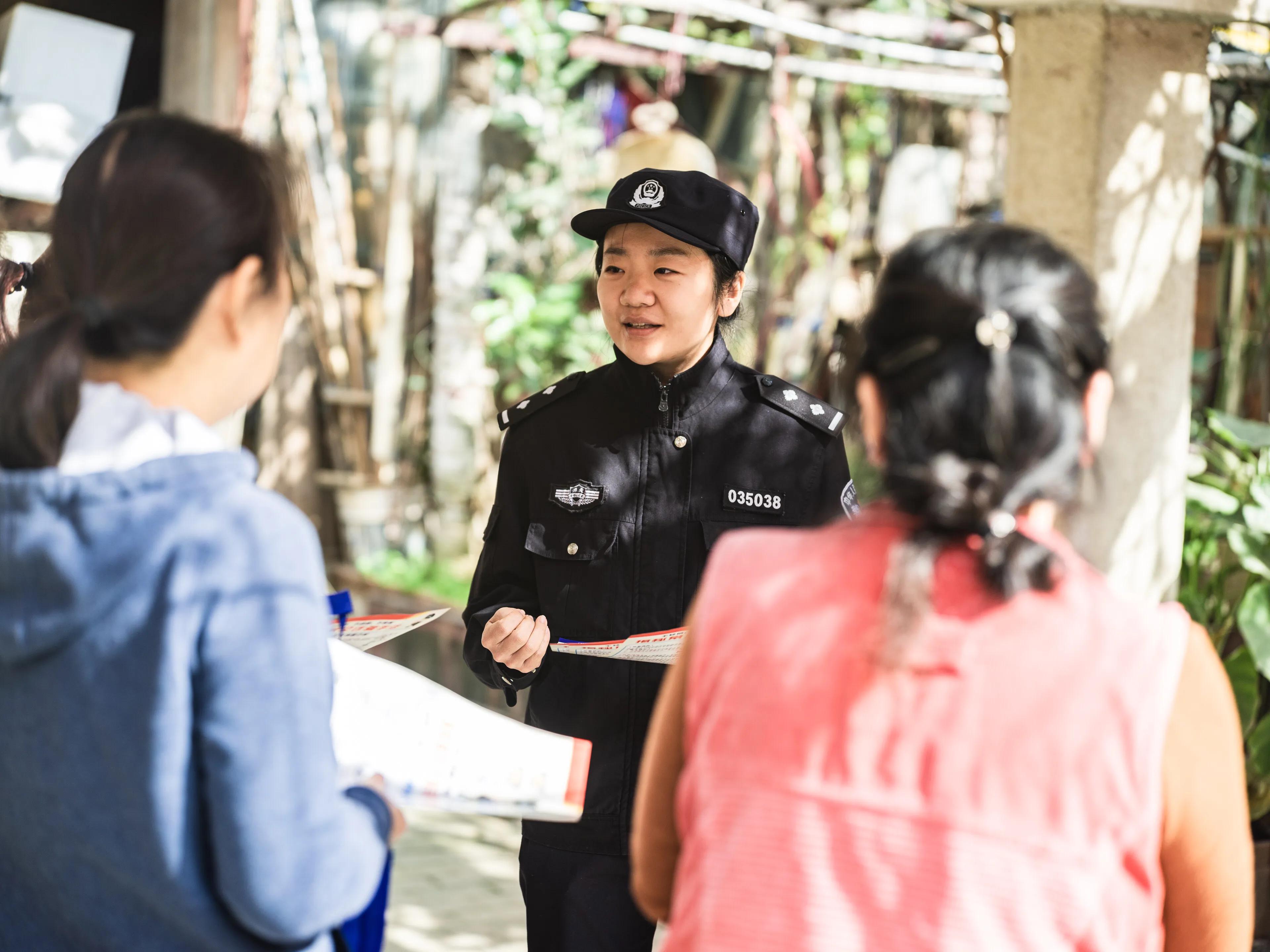 湖北公安：老旧社区的平安缔造者——记武汉市公安局洪山区分局张家湾派出所列电社区民警李蓓