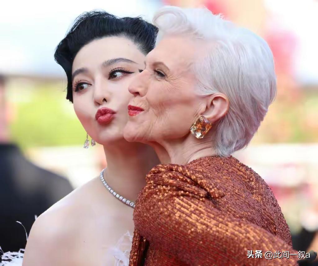 “大秀*光春**”还不害臊,深V露背都不遮掩,这群女明星全员养眼!